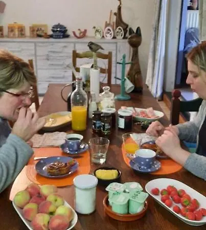 A L'etape Gourmande, Chambres D'hotes Chez L'habitant Wellin